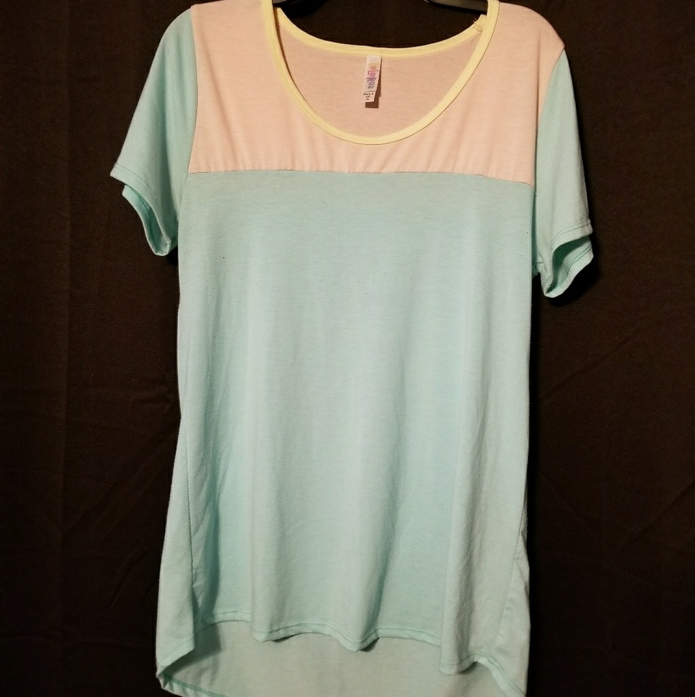 Lularoe tshirt